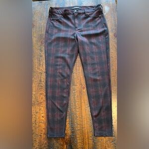 Liverpool Women's Skinny Pants - Black and Red Plaid
